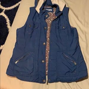Maurices blue vest - like new